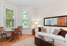 其他 5 Private Entrance and Modern Amenities - Charming Victorian Escape