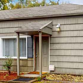 Hotel Exterior1Tranquil & charming retreat with patio & W/D - near river access, parks & trails,布拉甘萨茶飯店