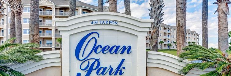 Lainnya Designer Decor and Spacious Living Area - Stylish Ocean View Escape