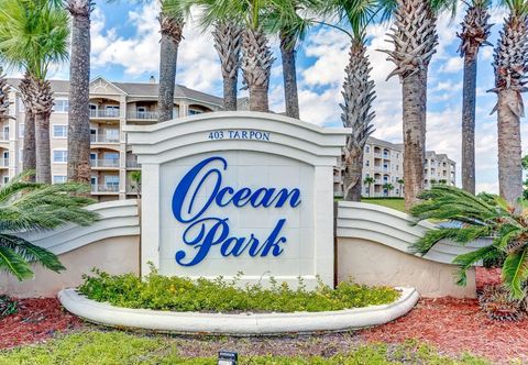 Lainnya Designer Decor and Spacious Living Area - Stylish Ocean View Escape