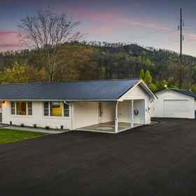 Hotel Exterior 1 Escape to "High Valley Hideaway" in Pigeon Forge with 5 bedrooms, a hot tub, and game room fun!, Hotel The Island in Pigeon Forge