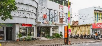 Others 5 RedDoorz Premium @ the Batik Hotel Moh. Toha