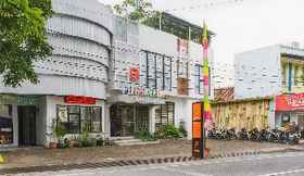 Lainnya 5 RedDoorz Premium @ the Batik Hotel Moh. Toha