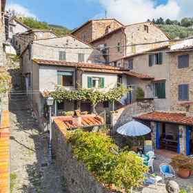 Hotel Exterior 1 La Casa del Fale di Collodi, Sambuca Pistoiese Hotels