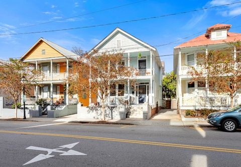 Others Spacious Balcony and Open Layout - Charming Cozy Retreat