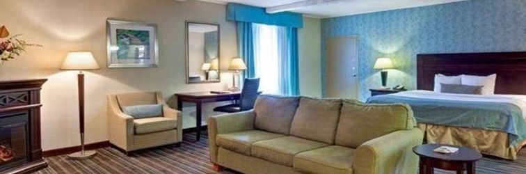 其他 Spark by Hilton Lockport