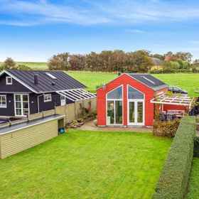 Logo 1 "Evelin" - 20m from the Sea, Faaborg-Midtfyn Municipality Hotels