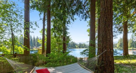 其他 2 Luxe lakeside cottage with furnished porch, 2 docks, firepit & deck