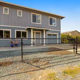 Hotel Exterior1Large & convenient duplex suite with central AC & W/D - walk 1-minute to beach,Manzanita Golf Course飯店