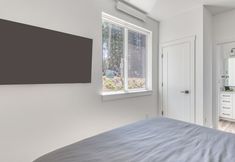 Others 7 Stylish Living and Prime Harbor Access - Stunning Modern Retreat