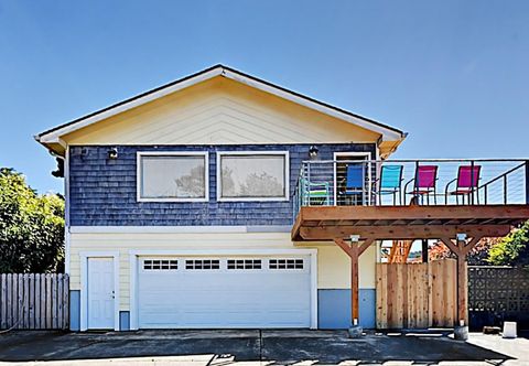 기타 Ocean-view home - private hot tub, outdoor shower, dog-friendly - walk to beach