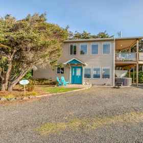 Hotel Exterior 1 Ocean Views and Cozy Retreat - Inviting Coastal Haven, Don Davis Memorial Park Hotels