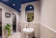 Others 7 Bluewaters Pods 11 North Canal Road