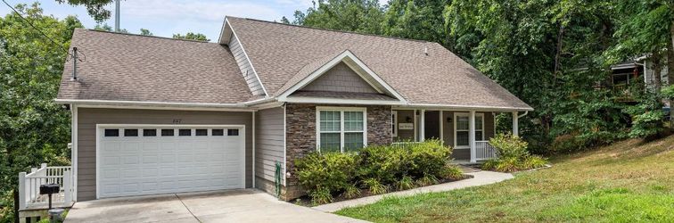 기타 Luxury Chalet with Arcade and Deck - Beautiful Mountain Retreat