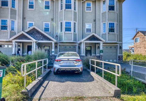 Others Three-story condo with ocean/sunset view & game room, 500 feet to beach