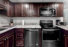 Lain-lain 3 River Refuge