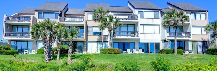 Others Beautifully decorated oceanfront condo with patio, pool, tennis & beach access