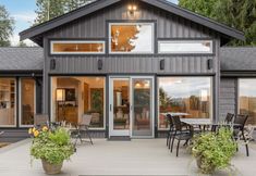 Others 4 Stunning Cascade Views and Lush Garden - Charming Wine Country Haven