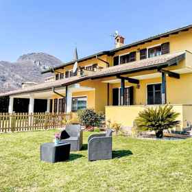 Logo 1 Carlo, Barni Hotels