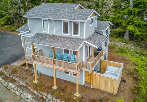 Others Charlie's Cove