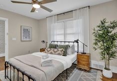 Others 4 Private Backyard and Dual Kitchens - Sleek Spacious