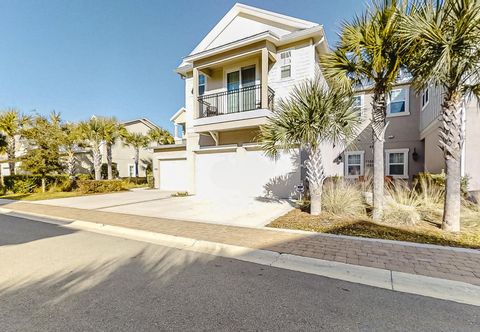 Others Updated Townhome near the Ocean w/Private Patio, Shared Pool, Central A/C