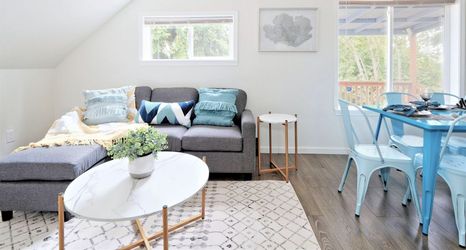 Others 2 Fire Pit, Air Conditioning, Smart TV - Charming Chic Retreat