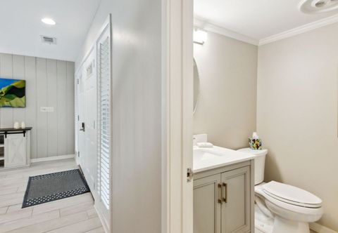 Others Golf Course Views and Spacious Open Floor Plan - Beautiful Coastal Haven