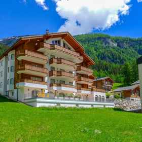 Hotel Exterior 1 A31, Hotel Leuk