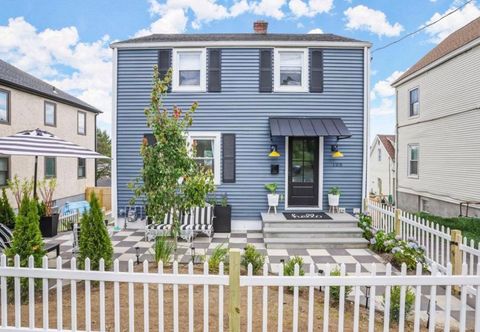 其他 Cozy Backyard with Fire Pit and Sunset Deck - Charming Retreat