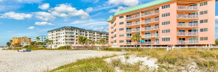 Others Heated Pool and Spa with Furnished Balcony - Exquisite Coastal Retreat