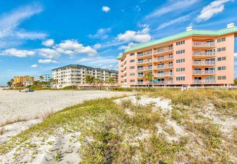 Others Heated Pool and Spa with Furnished Balcony - Exquisite Coastal Retreat