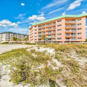 Hotel Exterior 1 Heated Pool and Spa with Furnished Balcony - Exquisite Coastal Retreat, Hotel Pinellas County