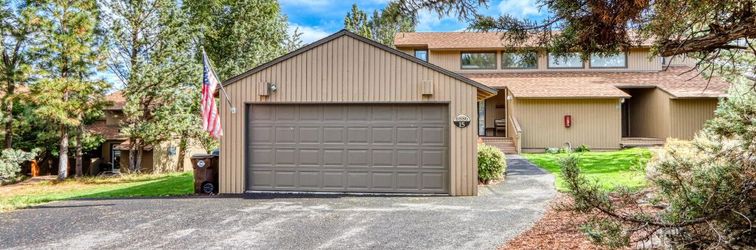 其他 Refined golf course resort home on the fairway with a private hot tub