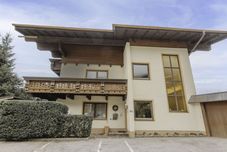 Lain-lain Schmuckstück