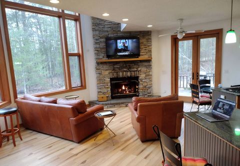 其他 Lake Front Hot Tub Kayak Swim Firepit Secluded