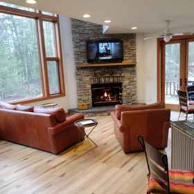 Hotel Interior/Public Areas1Lake Front Hot Tub Kayak Swim Firepit Secluded,Brook House Gallery Incorporated飯店