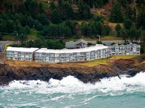 Others 4 Whale Watching and Cozy Fireplace Oasis - Stunning Oceanfront Retreat