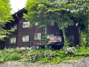 Lainnya A Room Where You Can Hear Cicadas and Birds Singin