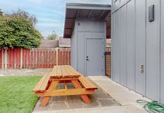 Others 3 The Rhododendron Retreat - Unit 1