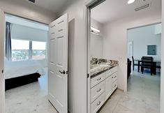 Others 6 Stunning Marina Resort - Spa, Gym, Hot tub, Balcony