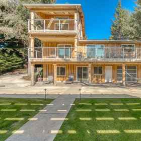 Hotel Exterior1Secluded Retreat - Game console, Pool table, Hot tub,太平洋县飯店