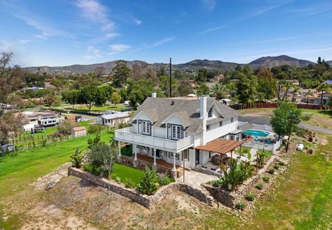 Others Hawthorn Estate: Scenic Hilltop Retreat for Large Families & Group Celebrations