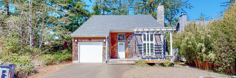 其他 Charming cabin with patio, firepit, fast WiFi, full kitchen, & W/D