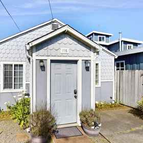 Hotel Exterior1Shell Cottage,洪堡县飯店