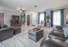 Lain-lain 3 Fenced Yard and Trail Access - Charming Coastal Retreat