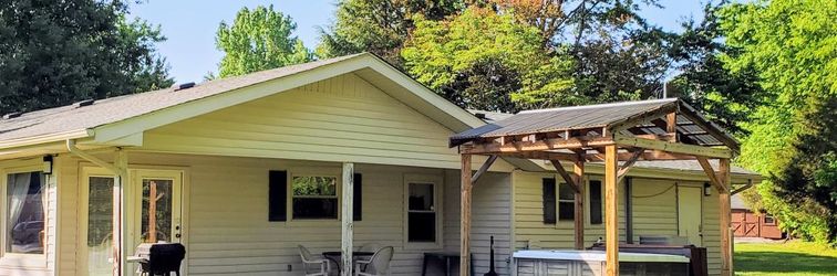 其他 Tranquil Mountain Cabin - Large Deck, WiFi, Fireplace