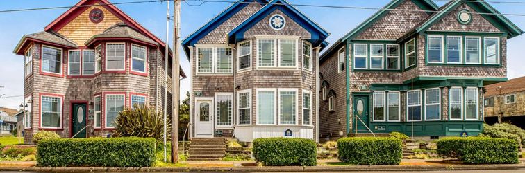 Others Ocean-view home with private hot tub, fireplace & grill - walk to beach