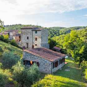 Hotel Exterior 1 Cerretino Tettoia, Hotel Sarteano