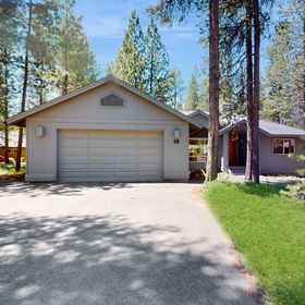 Hotel Exterior 1 Whistler Wonderland, Khách sạn Lava Lands Visitor Center